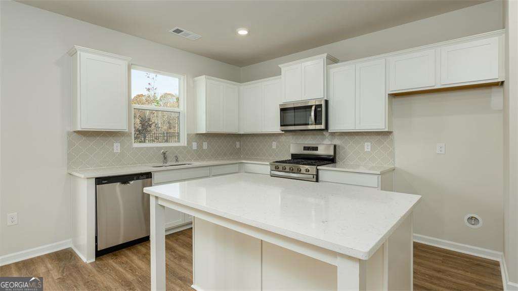 2221 Edgecombe Lane Property Photo 12