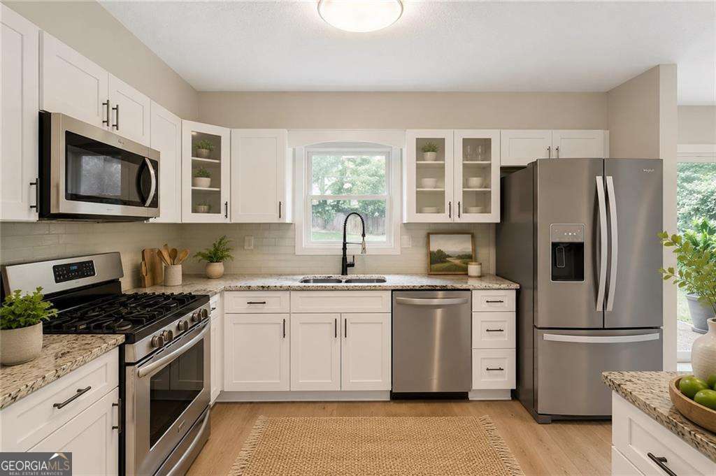235 Barrington Drive E Property Photo 4