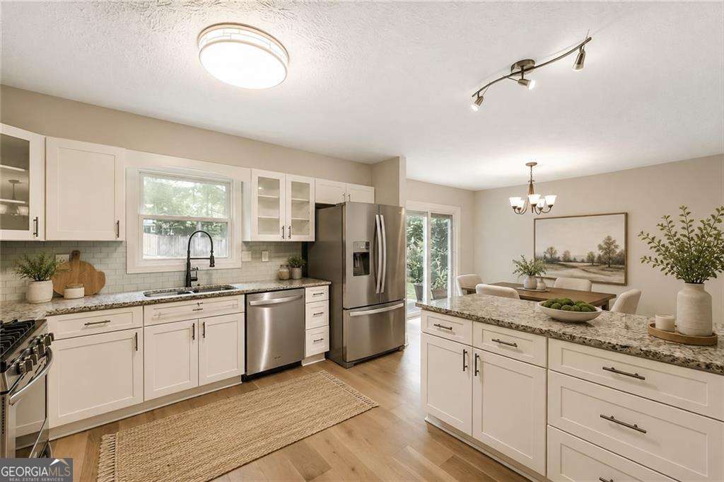 235 Barrington Drive E Property Photo 5