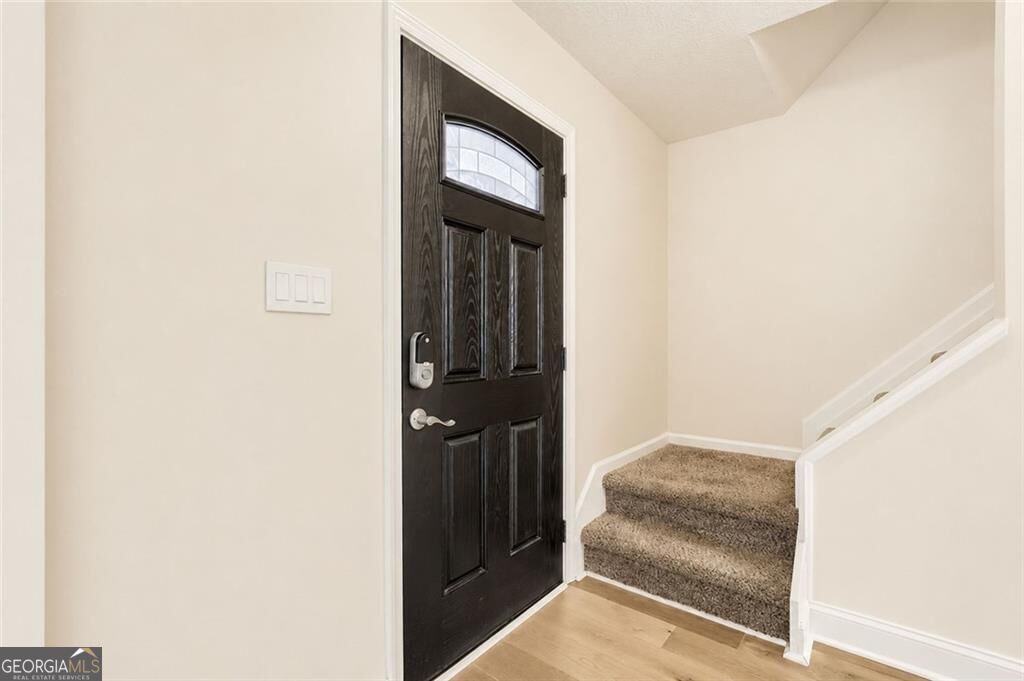 235 Barrington Drive E Property Photo 11