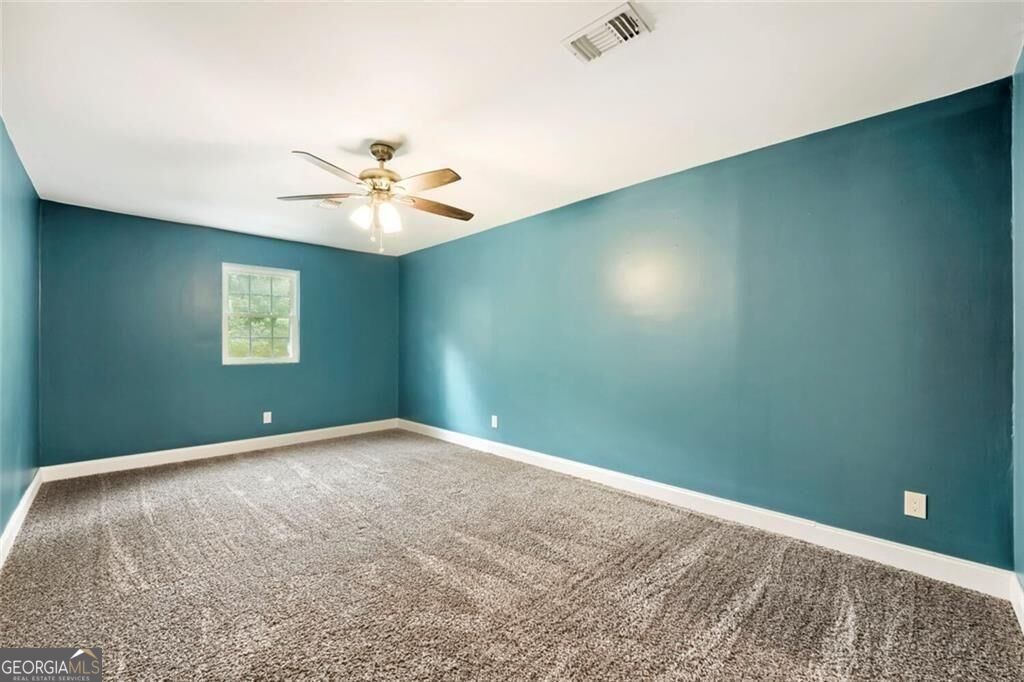 235 Barrington Drive E Property Photo 16