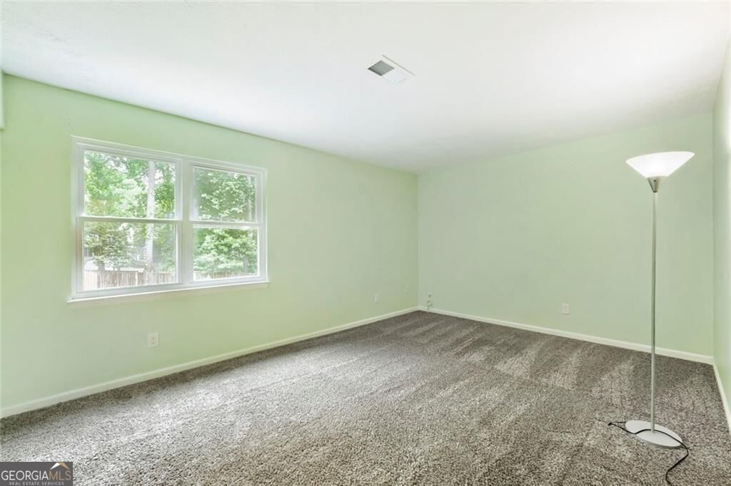 235 Barrington Drive E Property Photo 19