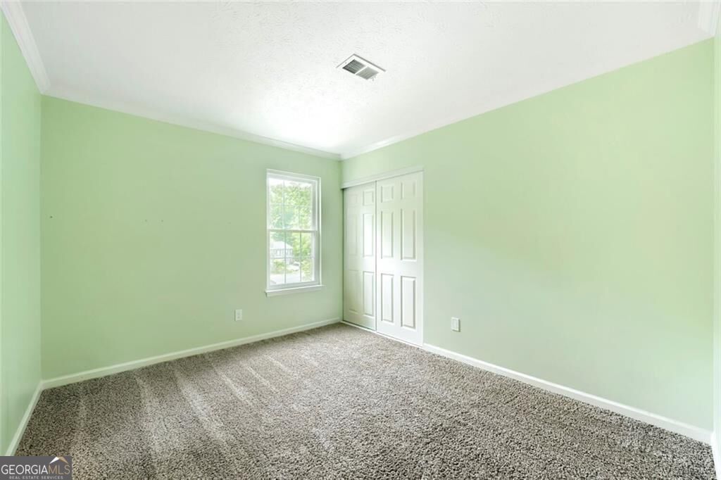 235 Barrington Drive E Property Photo 20
