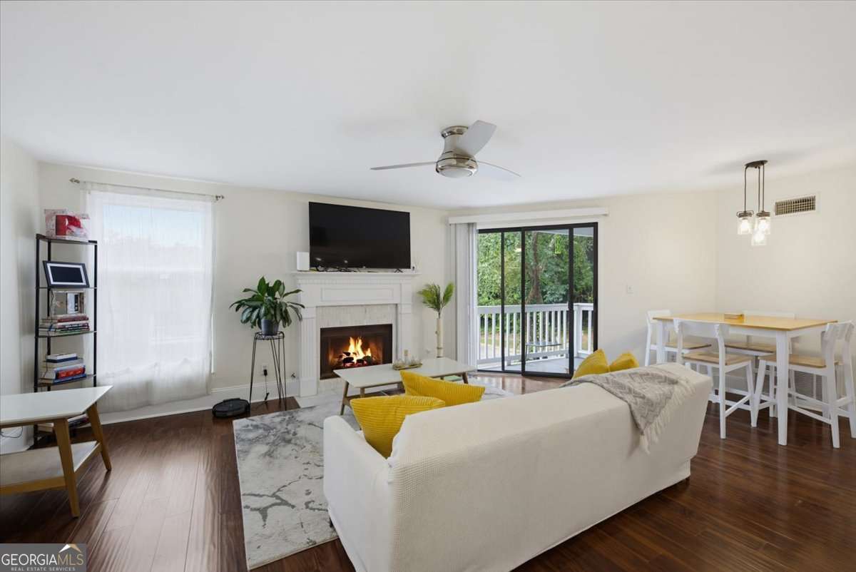 1366 Keys Lake Drive NE Property Photo 1