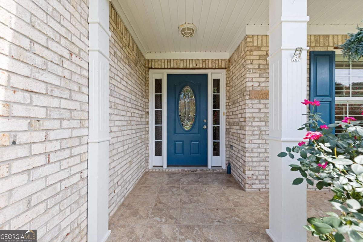 112 Clubhouse Drive Property Photo 5