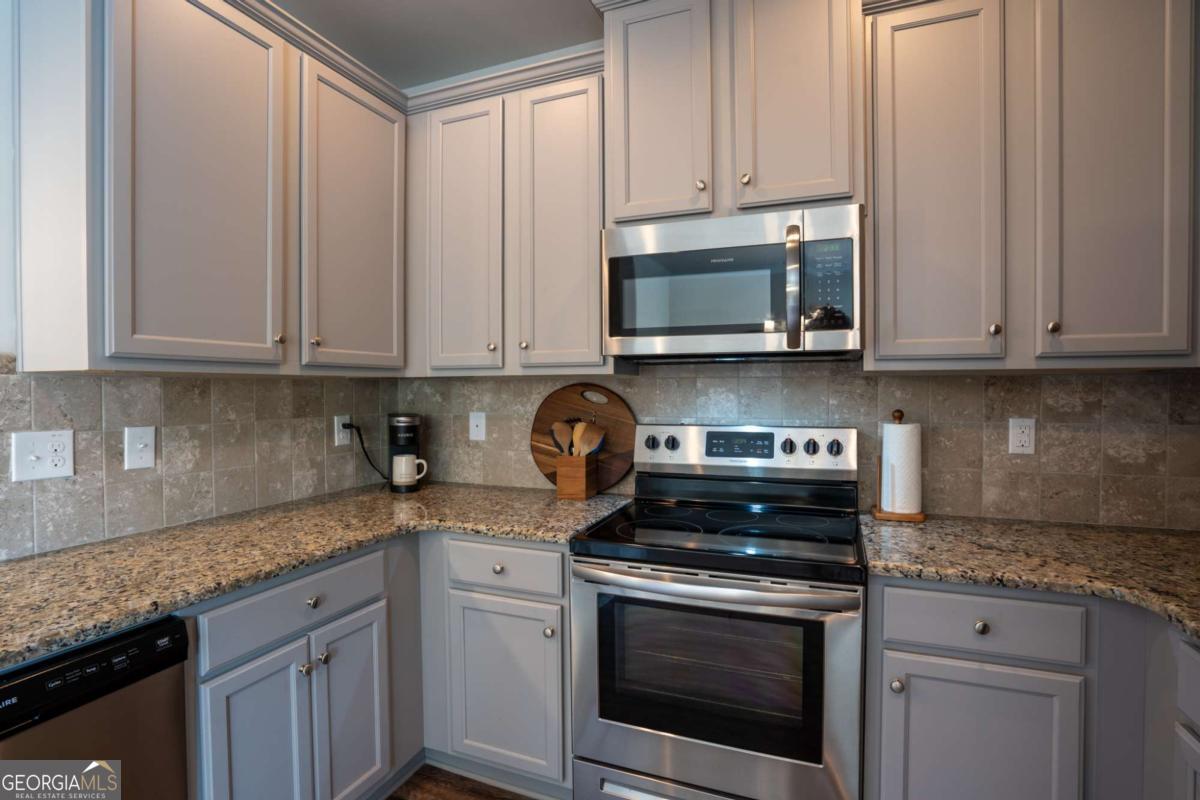 2429 Castle Keep Way Se Property Photo 10