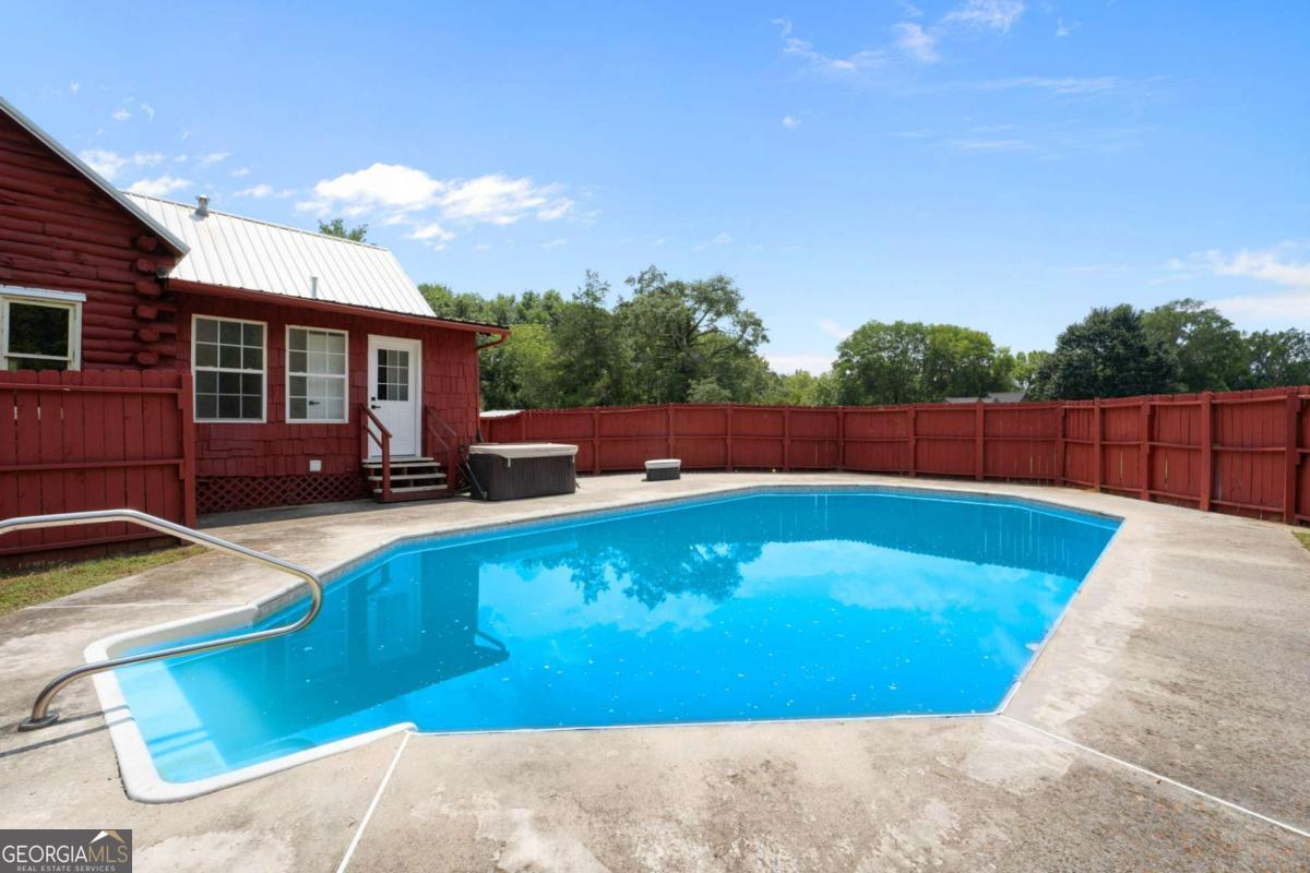 2059 Cave Spring Road Property Photo 4