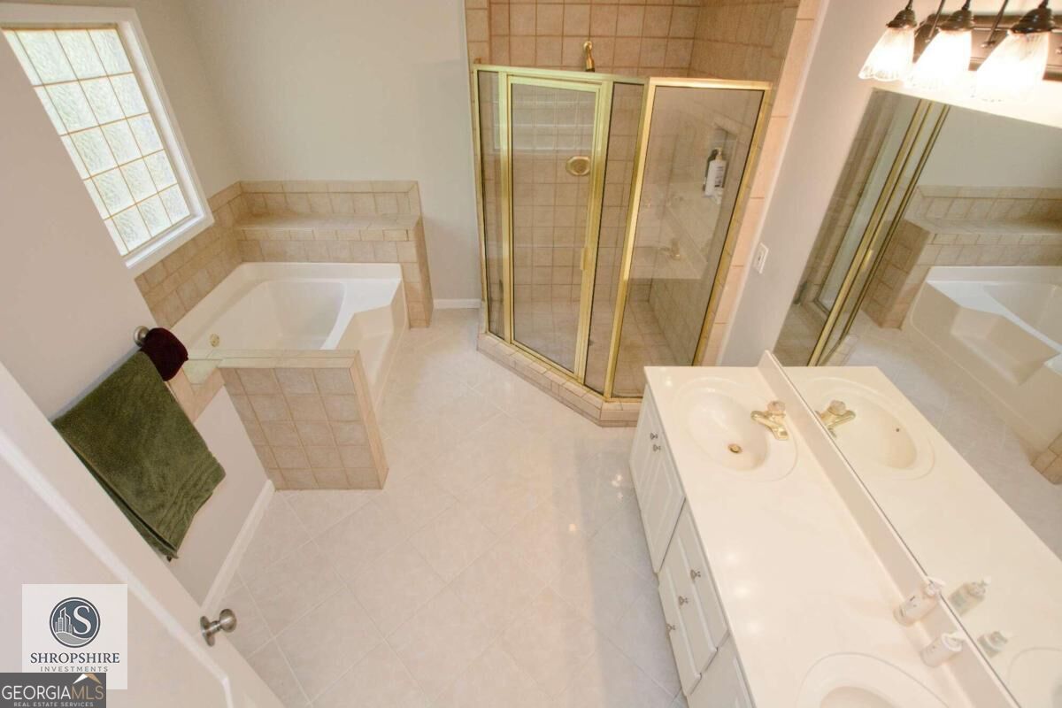 7352 Mason Falls Drive Property Photo 5
