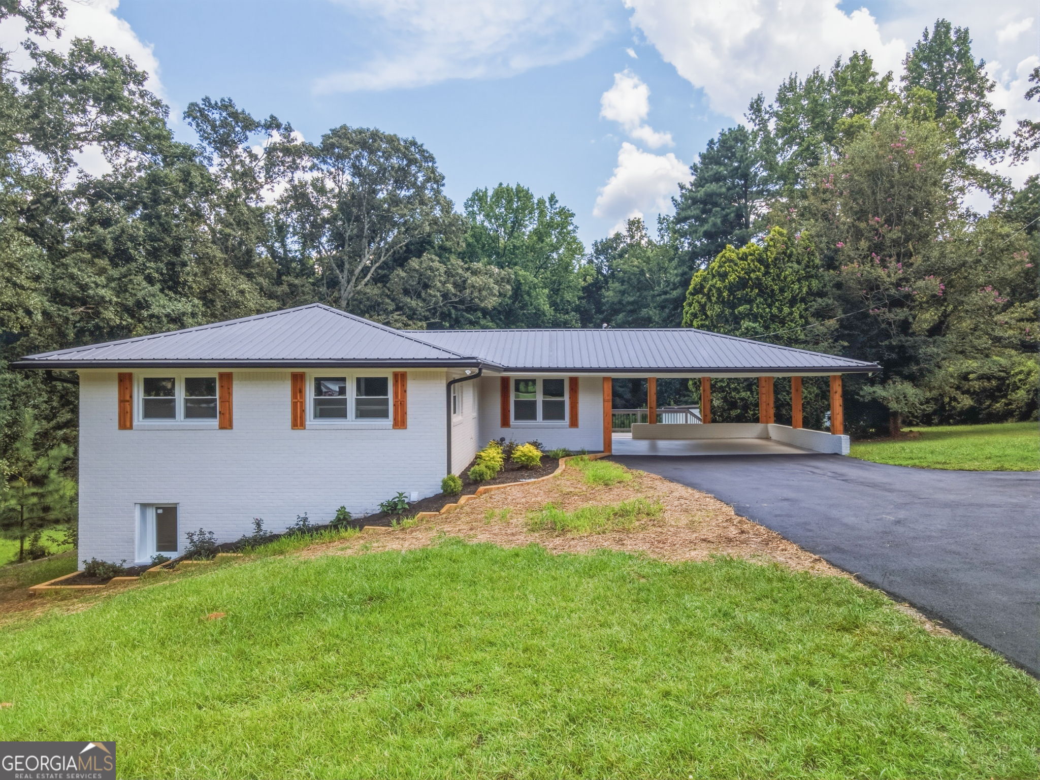 1348 Nebo Road Property Photo 1