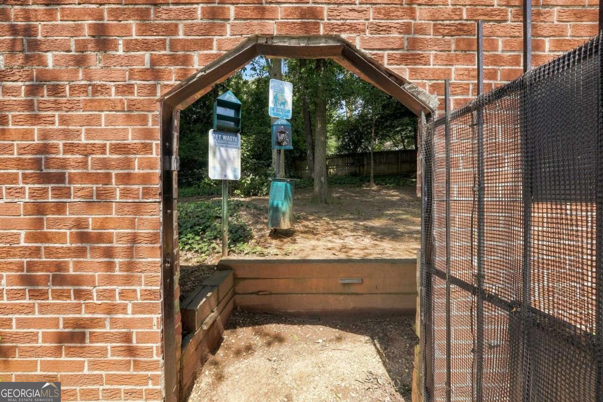 4282 Roswell Road Ne # E2 Property Photo 22