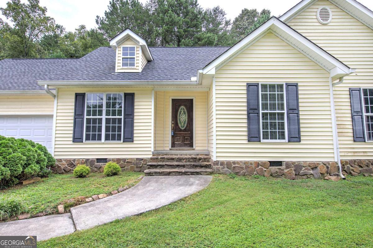 33 Covered Springs Drive NE
