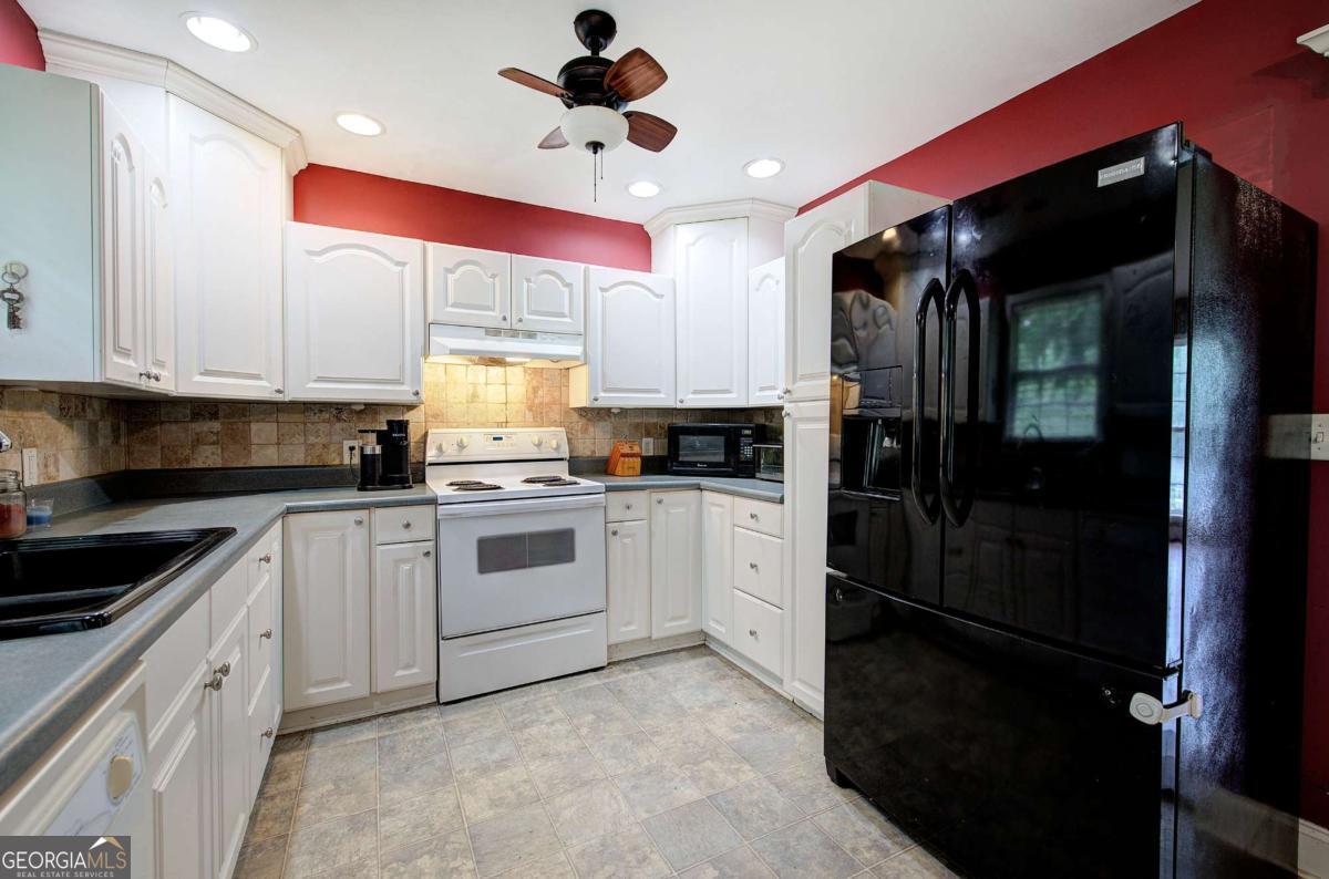 33 Covered Springs Drive Ne Property Photo 6