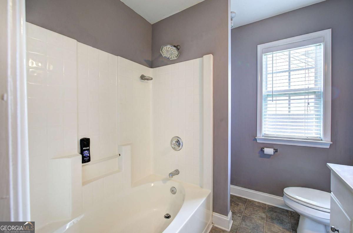 33 Covered Springs Drive Ne Property Photo 8