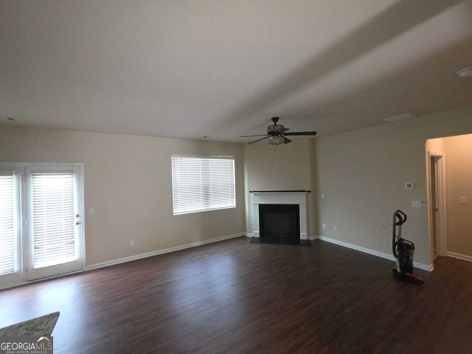 3877 Makeover Court Property Photo 4