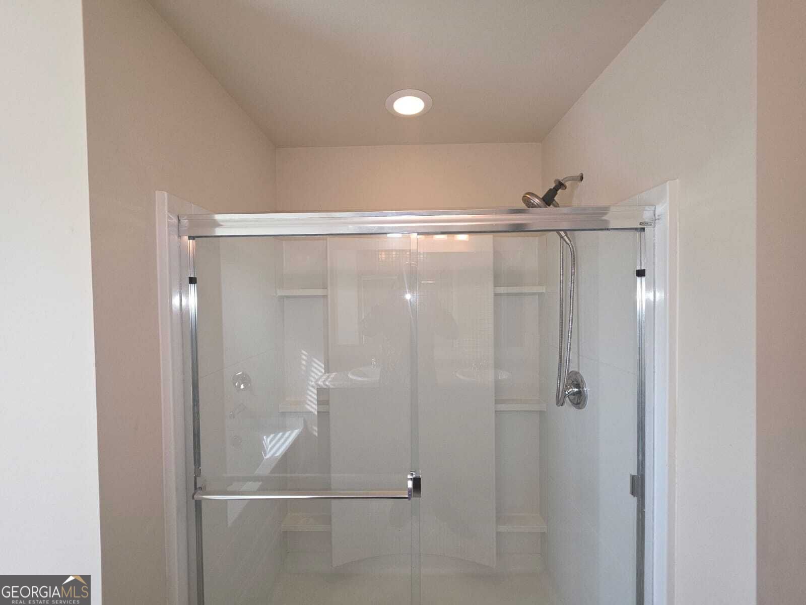 3877 Makeover Court Property Photo 6