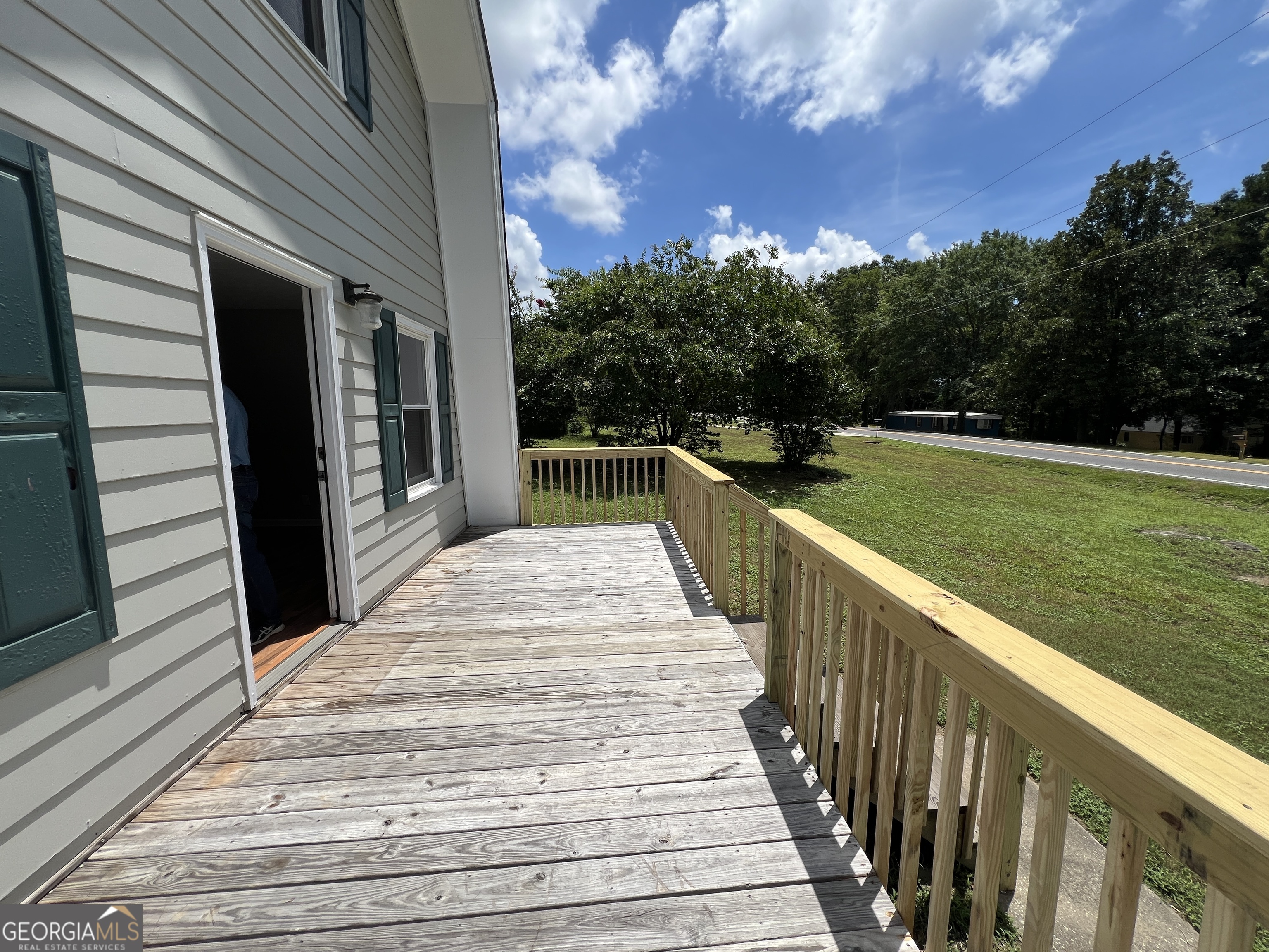 943 Grier Road Property Photo 5