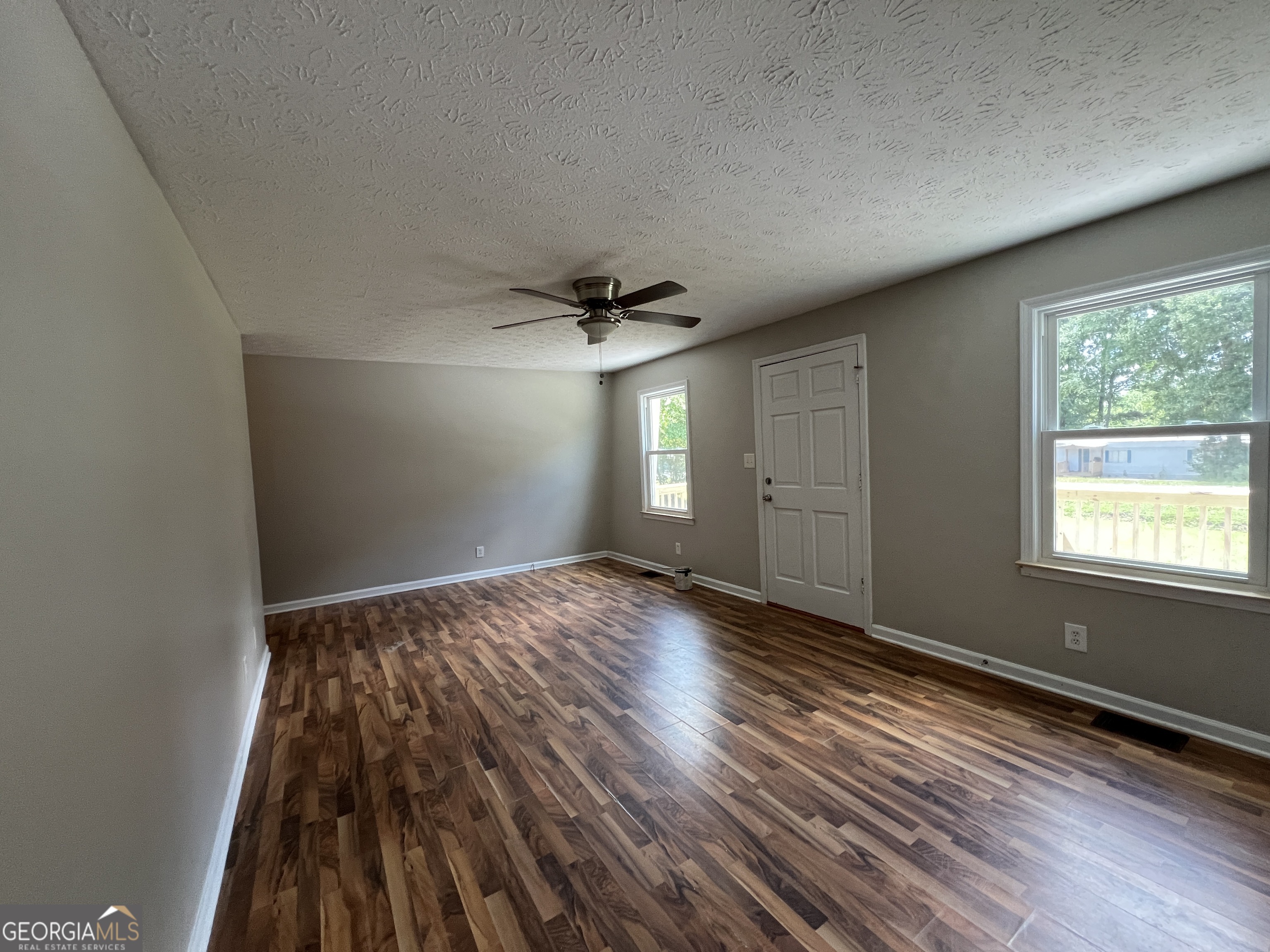 943 Grier Road Property Photo 8