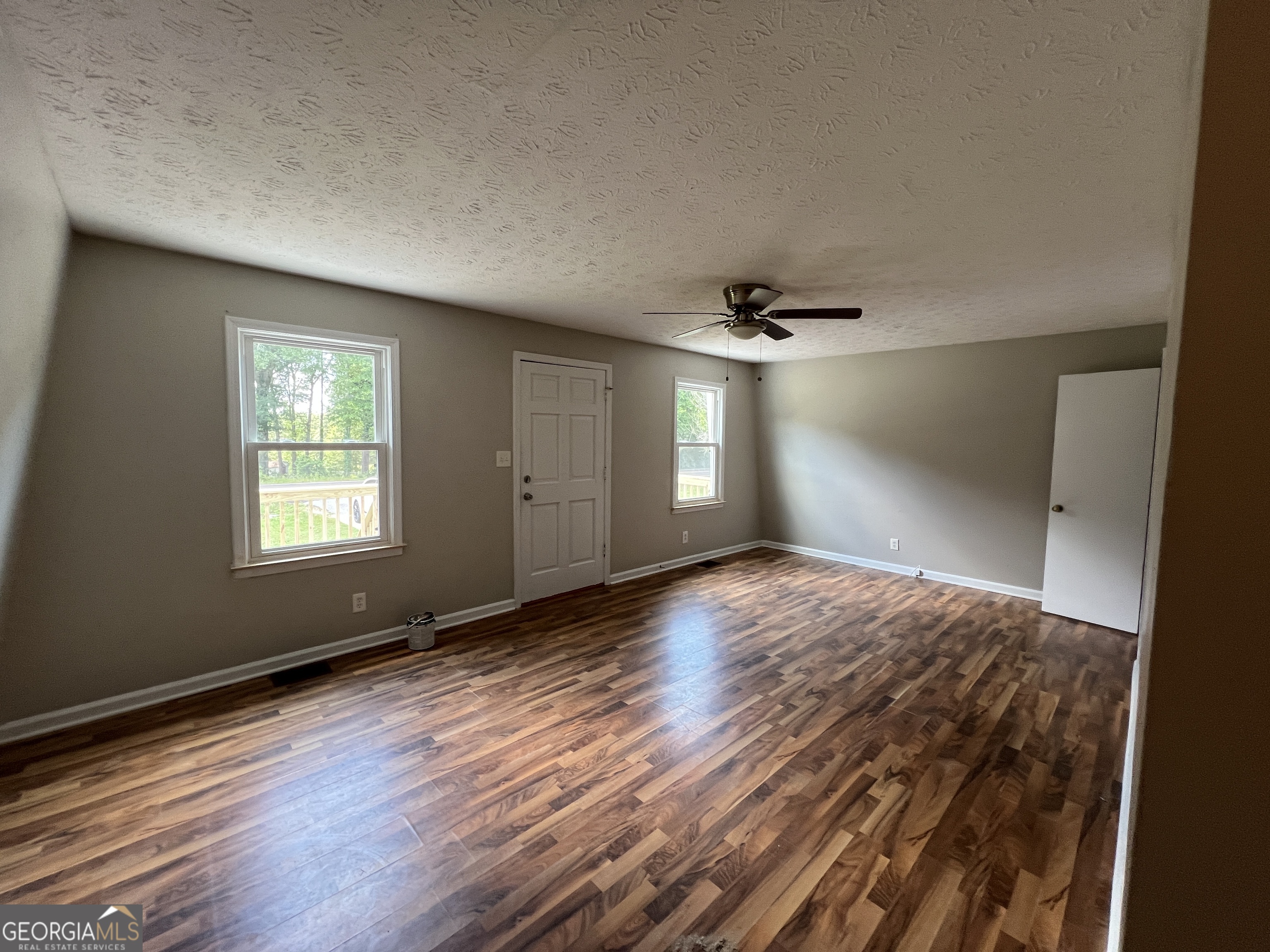 943 Grier Road Property Photo 9