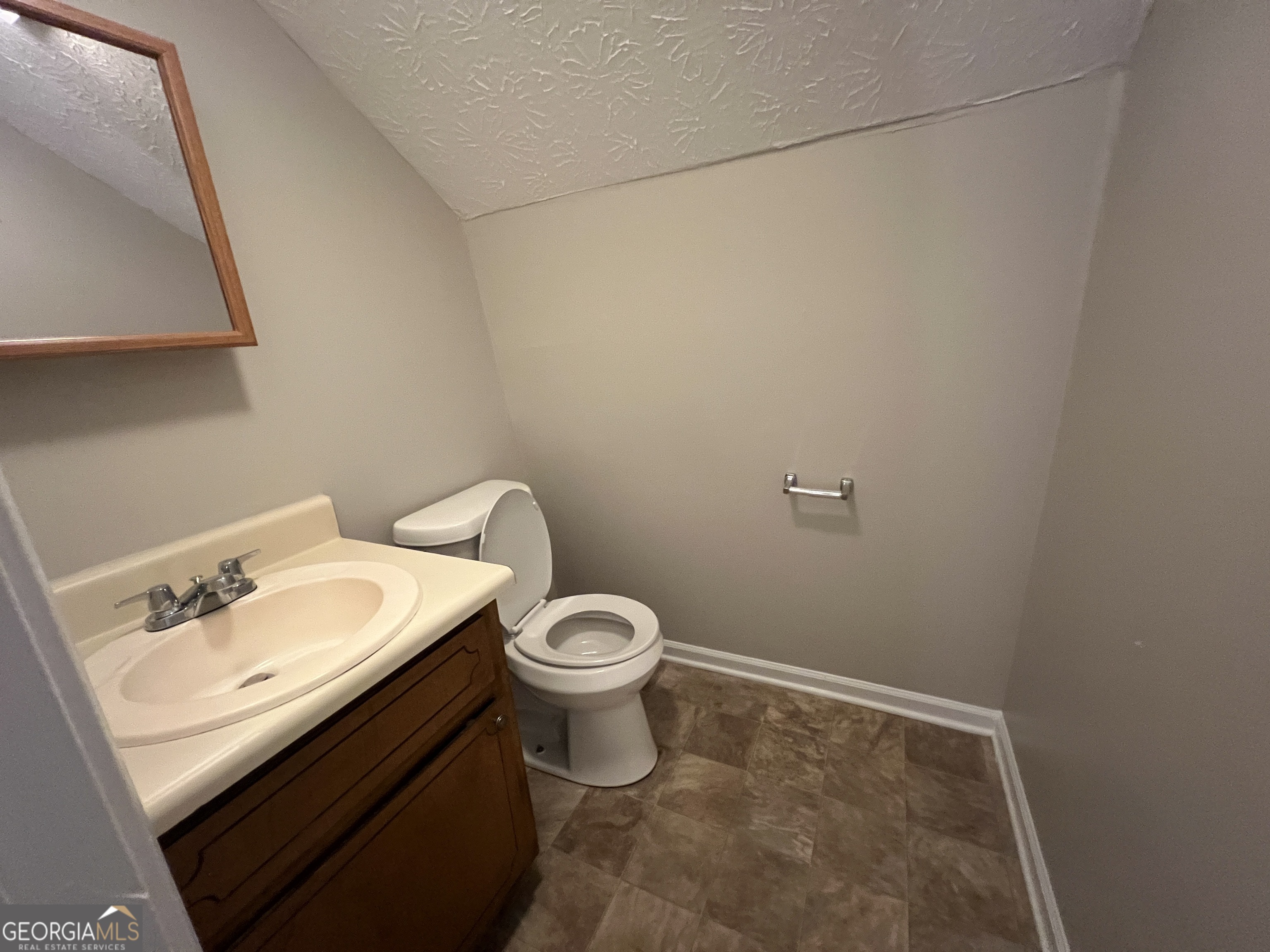 943 Grier Road Property Photo 13