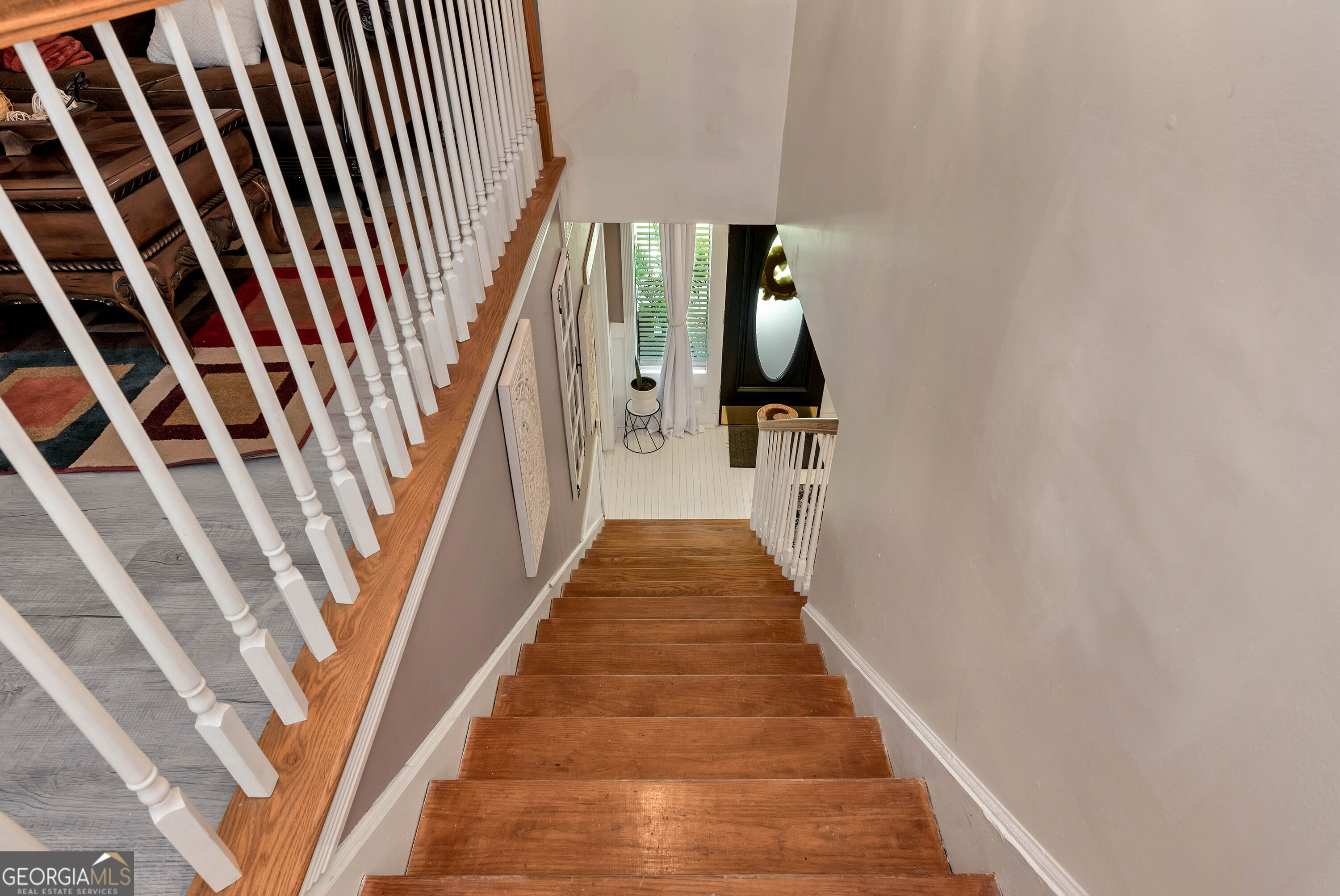 425 Greenleaf Drive Property Photo 32