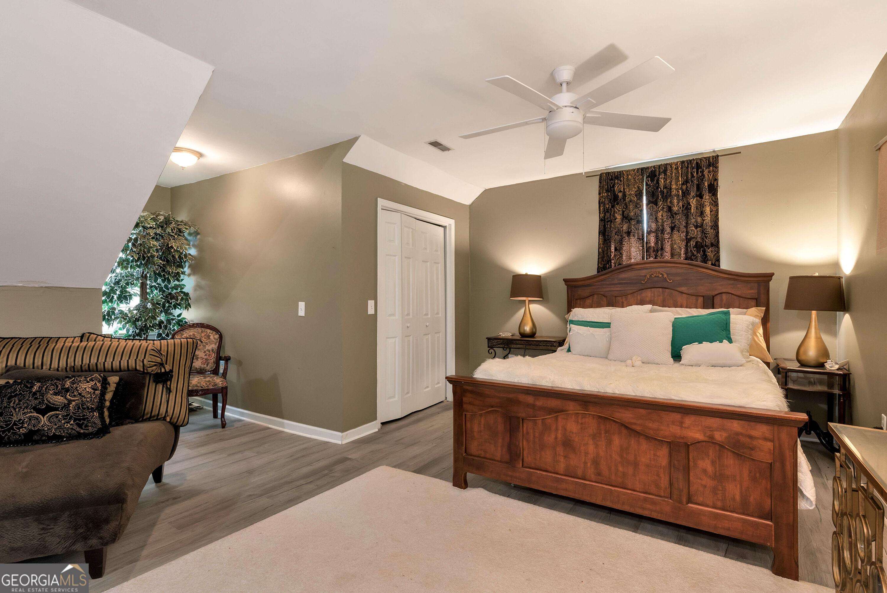 425 Greenleaf Drive Property Photo 40