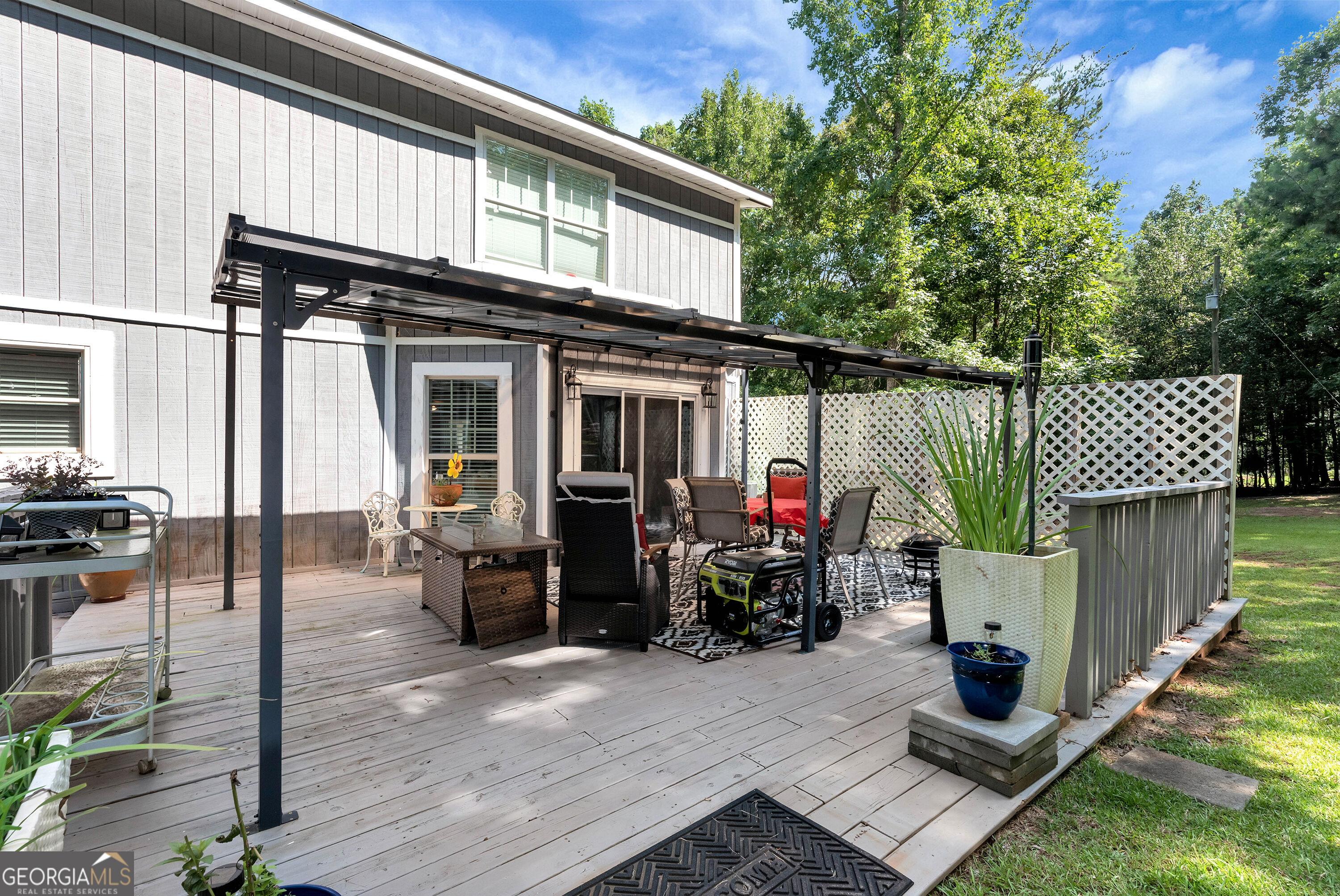 425 Greenleaf Drive Property Photo 48