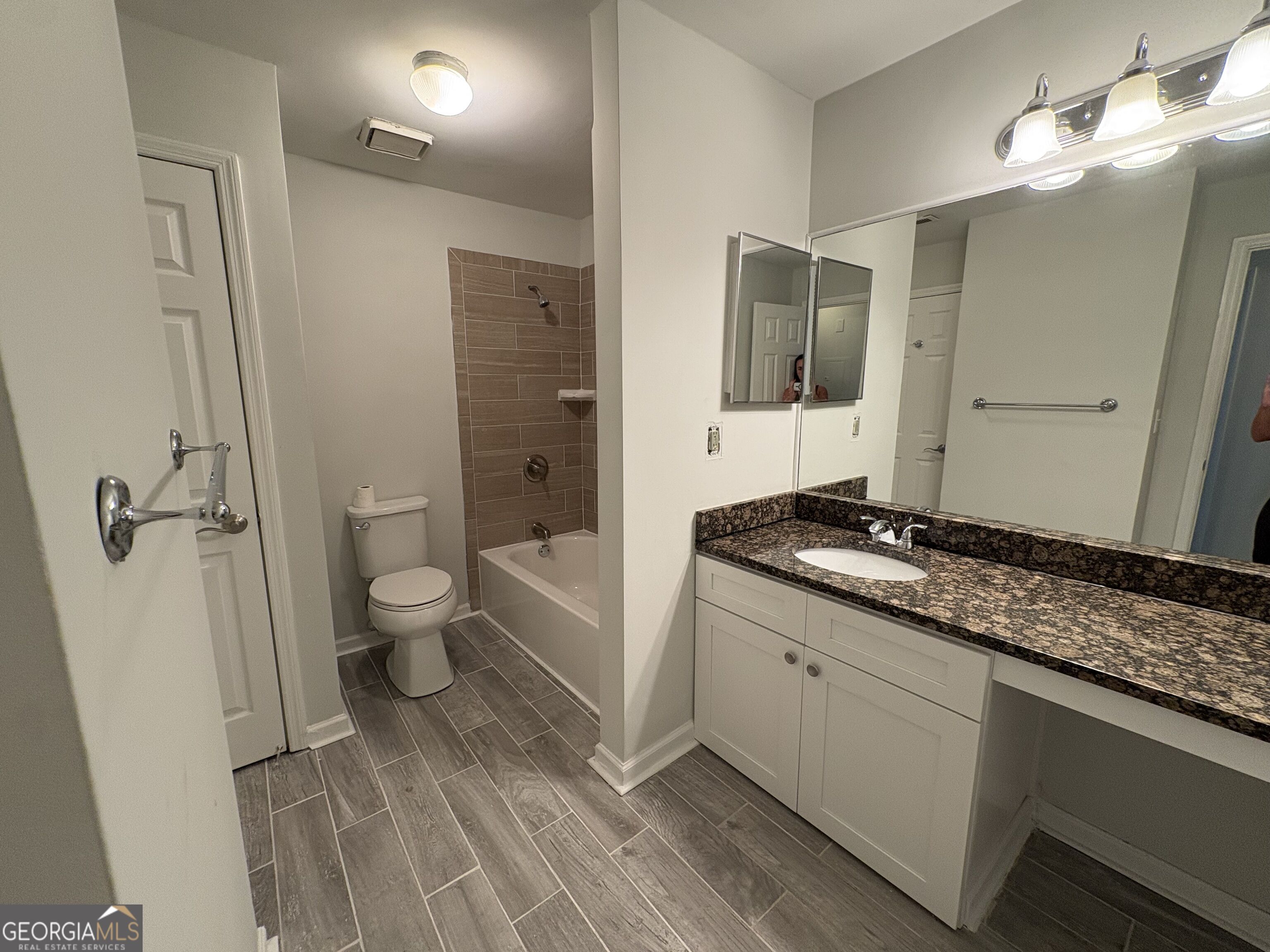 4080 Riverlook Parkway Se # 205 Property Photo 11