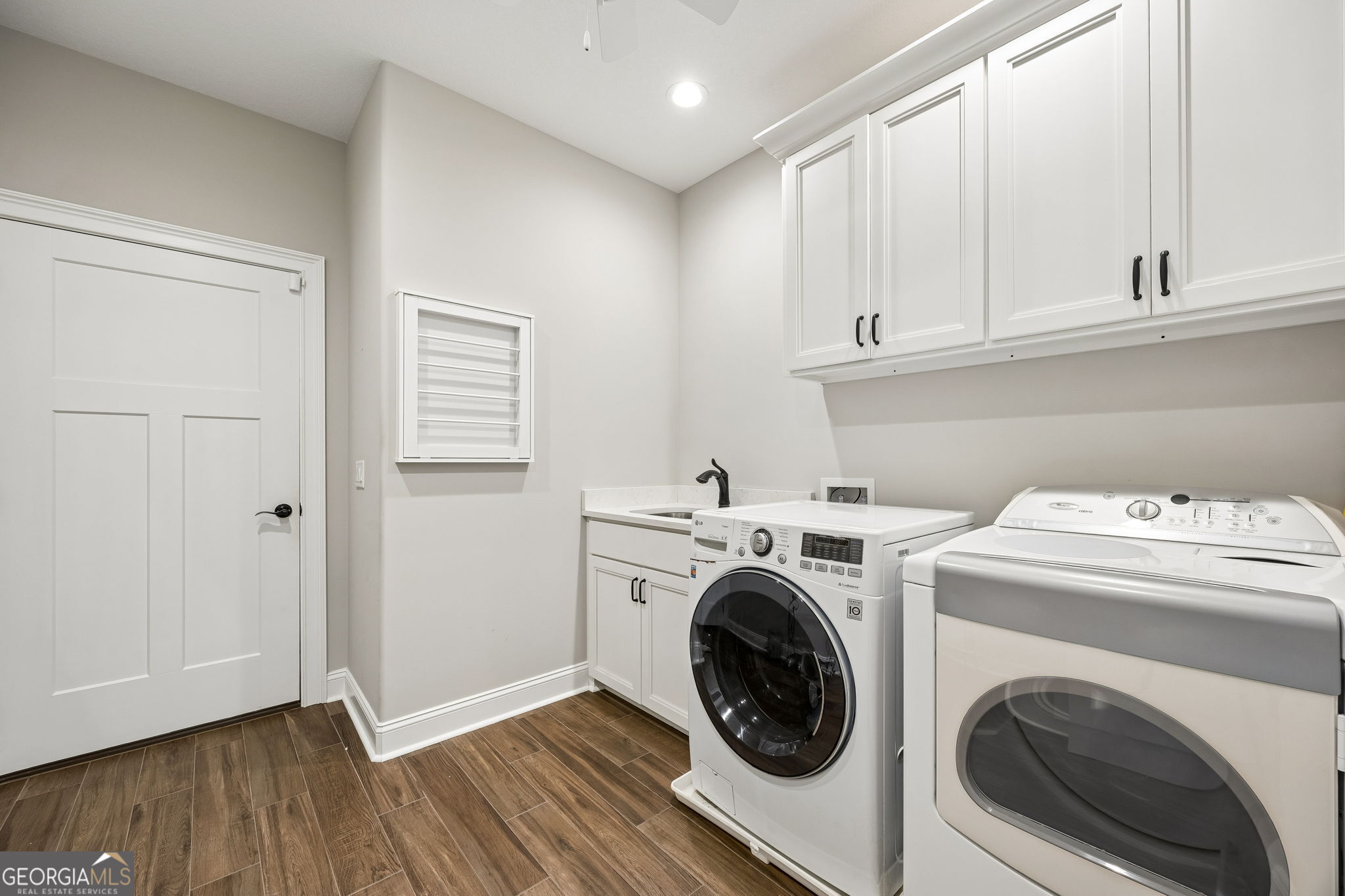 239 Fiddlers Cove Drive Property Photo 41