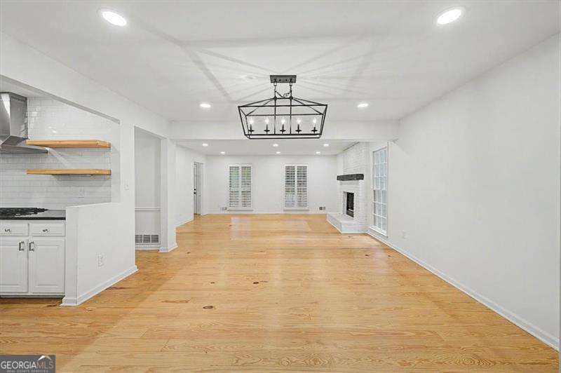 3868 Emerson Street Property Photo 10