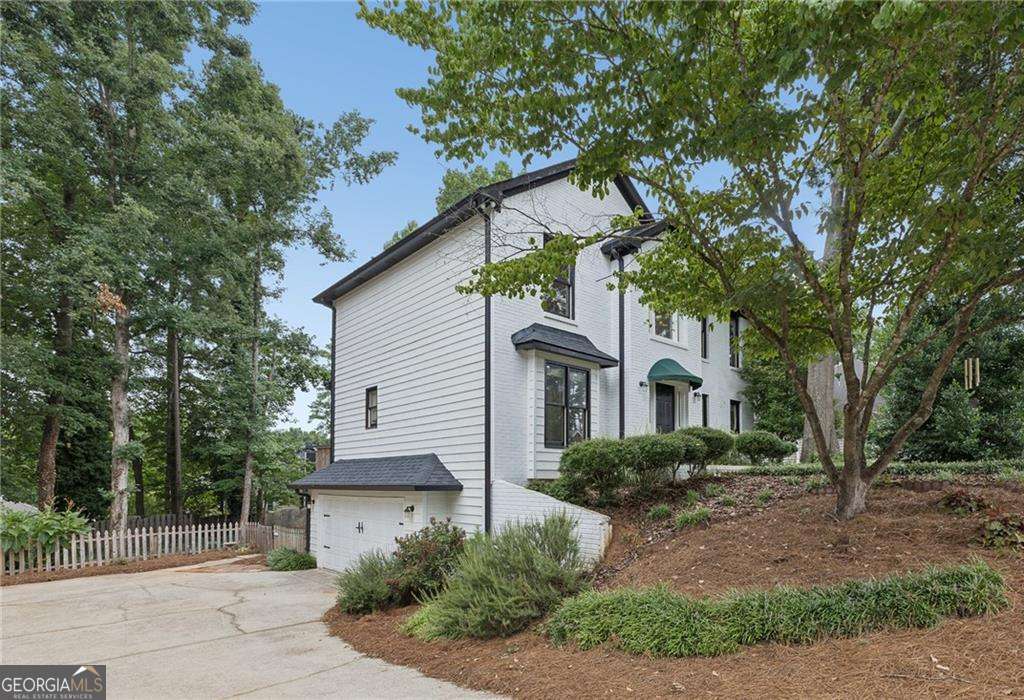 188 Pine Branch Drive Property Photo 2