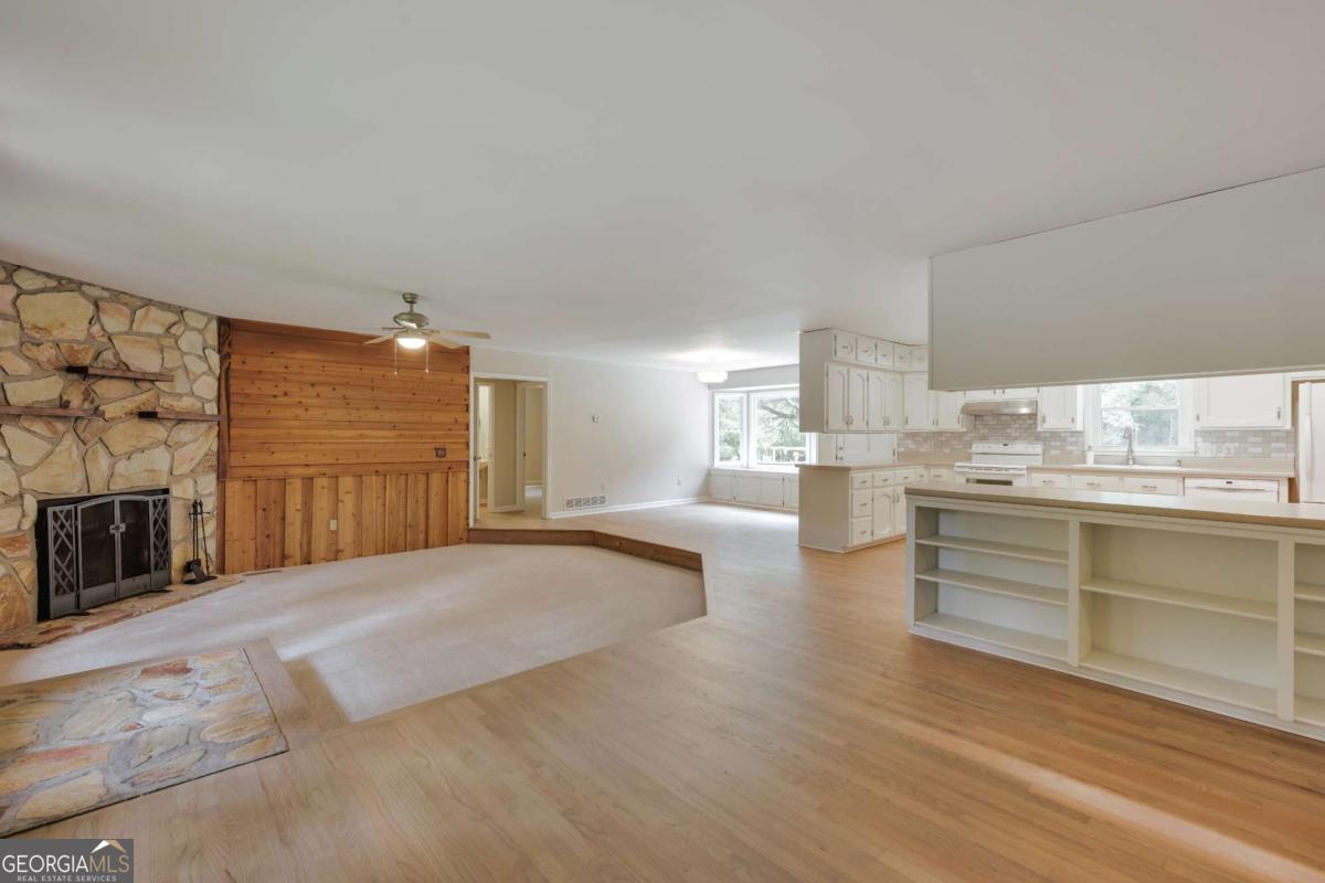 110 Pioneer Drive Property Photo 3
