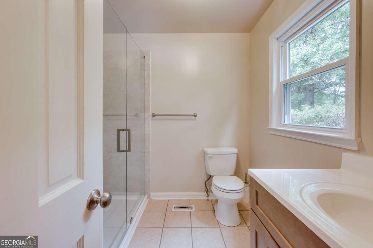 110 Pioneer Drive Property Photo 20