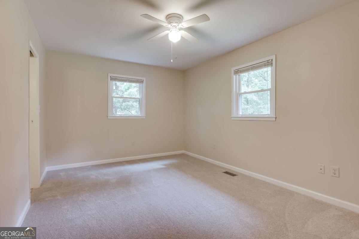 110 Pioneer Drive Property Photo 32
