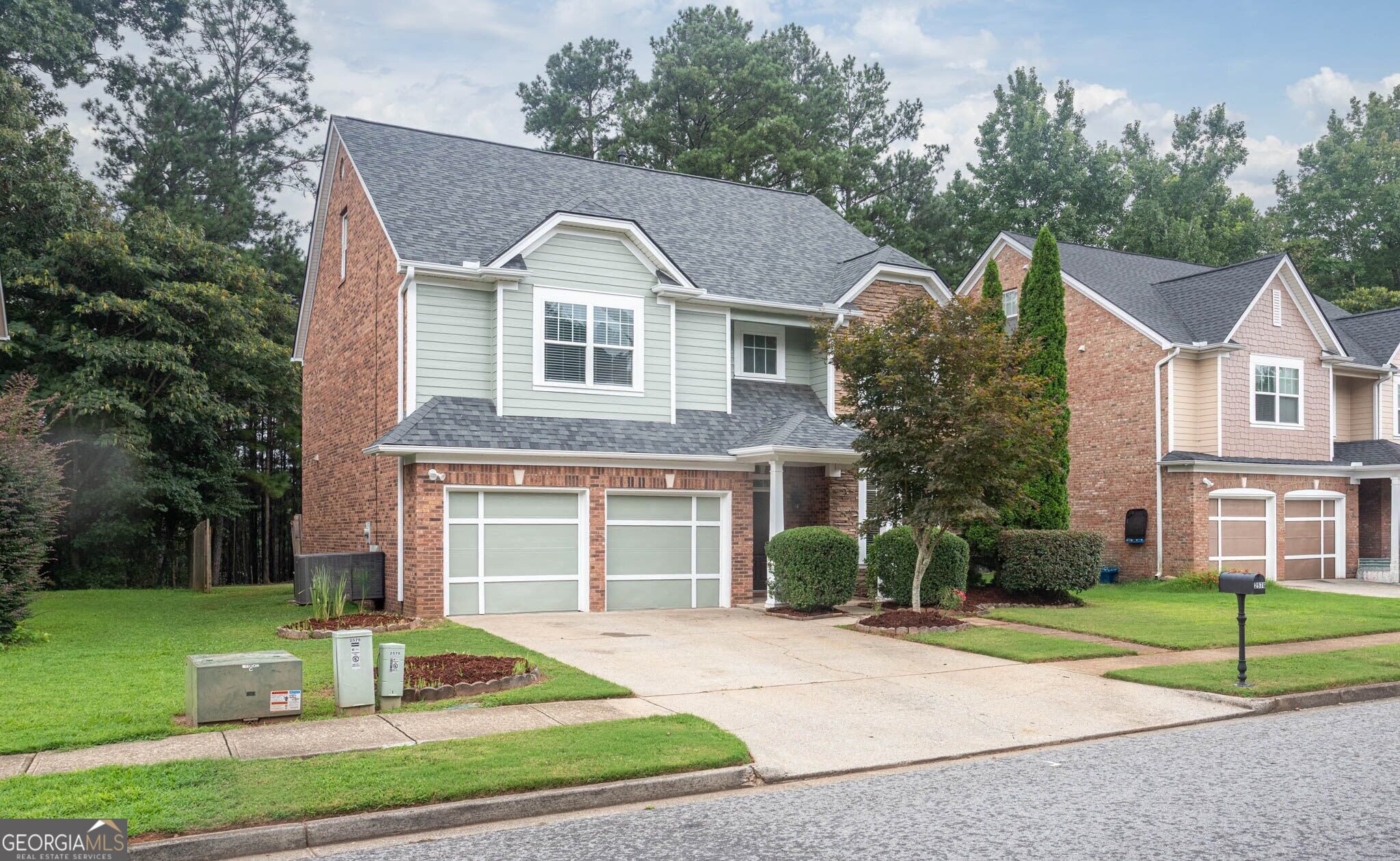 2576 Peach Shoals Property Photo 3