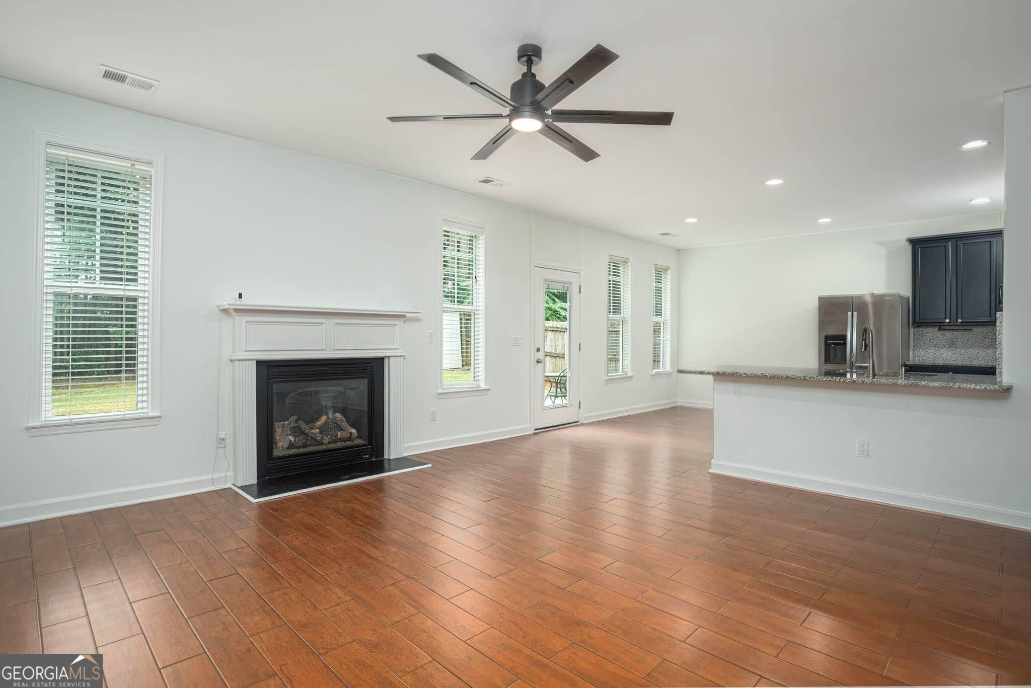 2576 Peach Shoals Property Photo 10