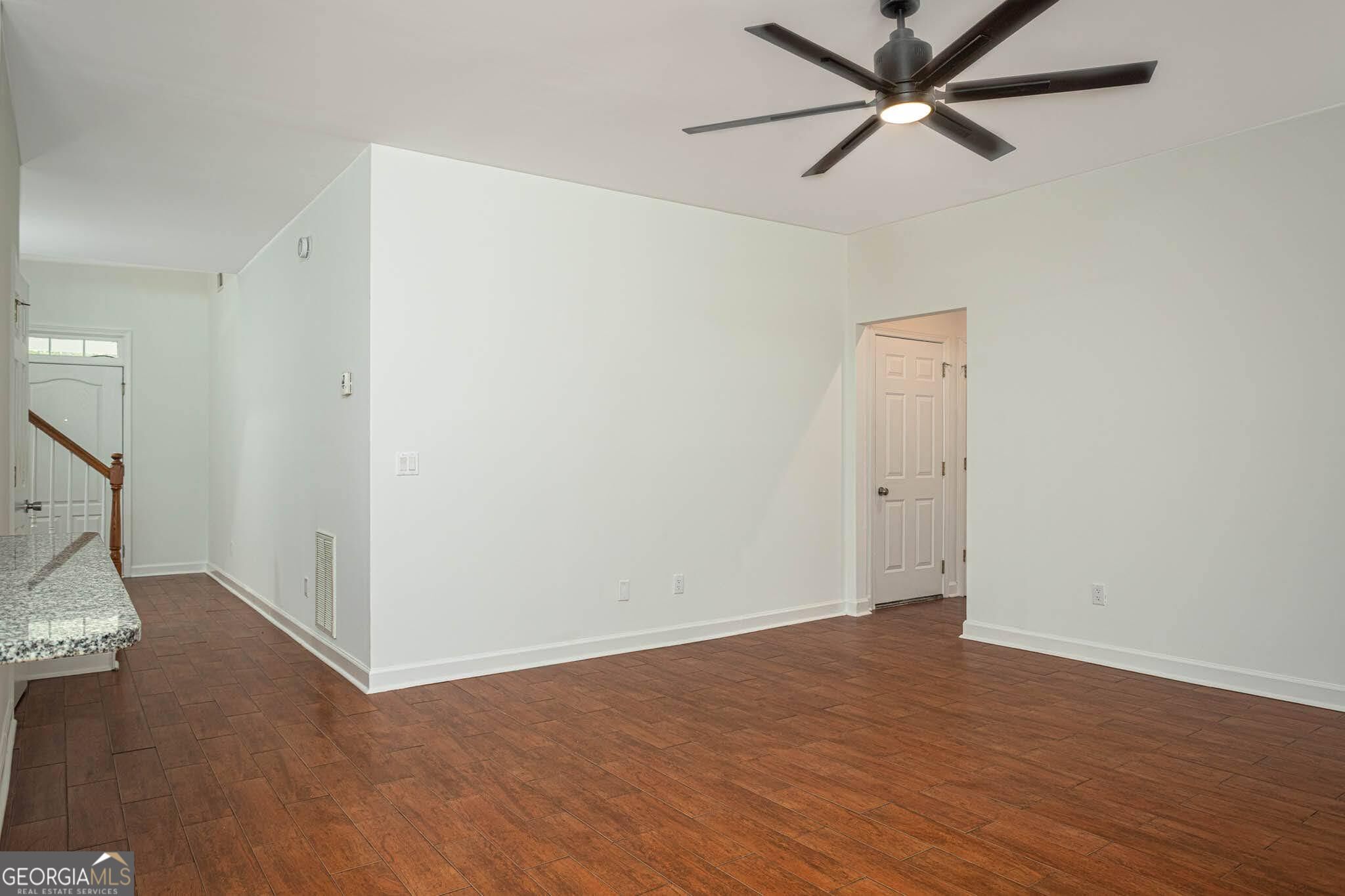 2576 Peach Shoals Property Photo 13