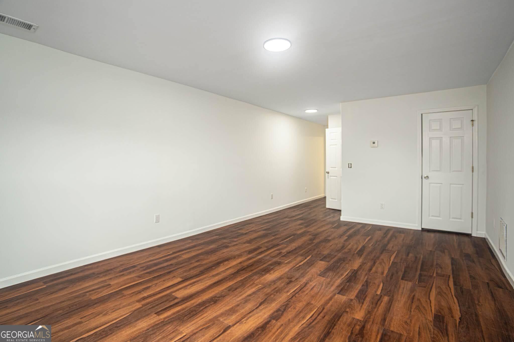2576 Peach Shoals Property Photo 32
