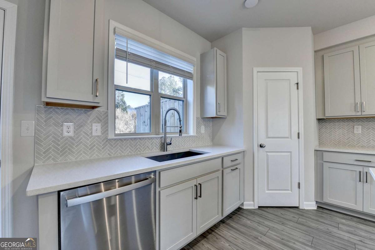 3661 Willingham Run Property Photo 6