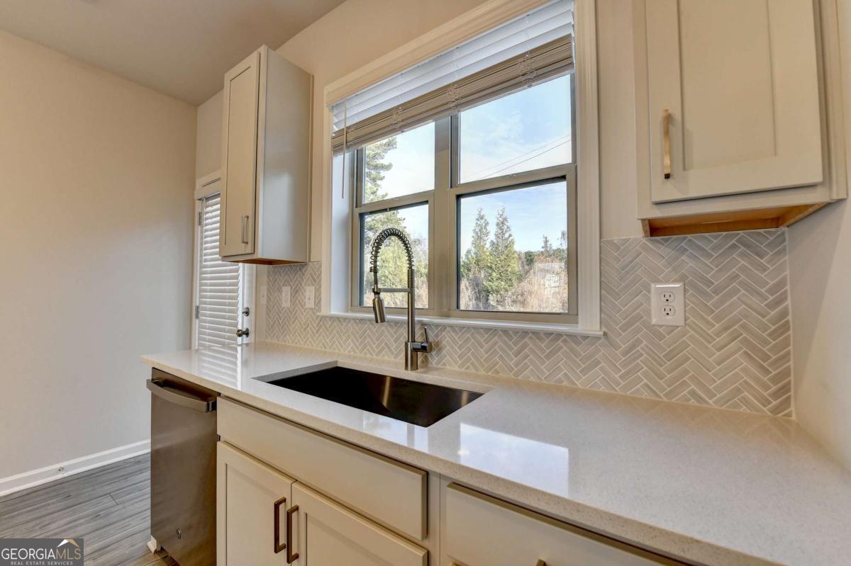 3661 Willingham Run Property Photo 11