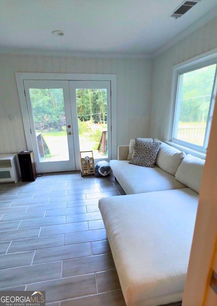 6169 Hillvale Road Property Photo 8