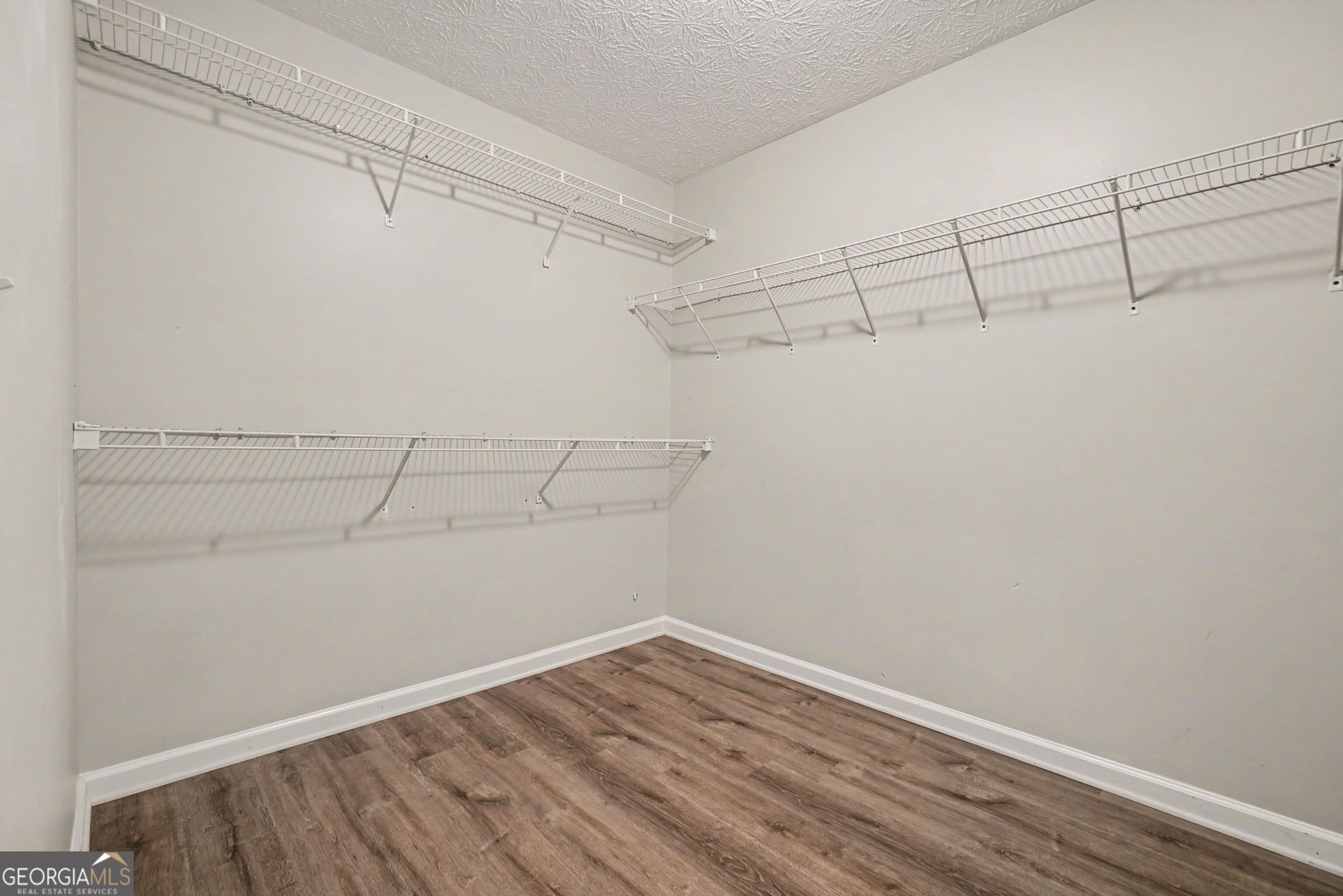 213 Powers Court Property Photo 19