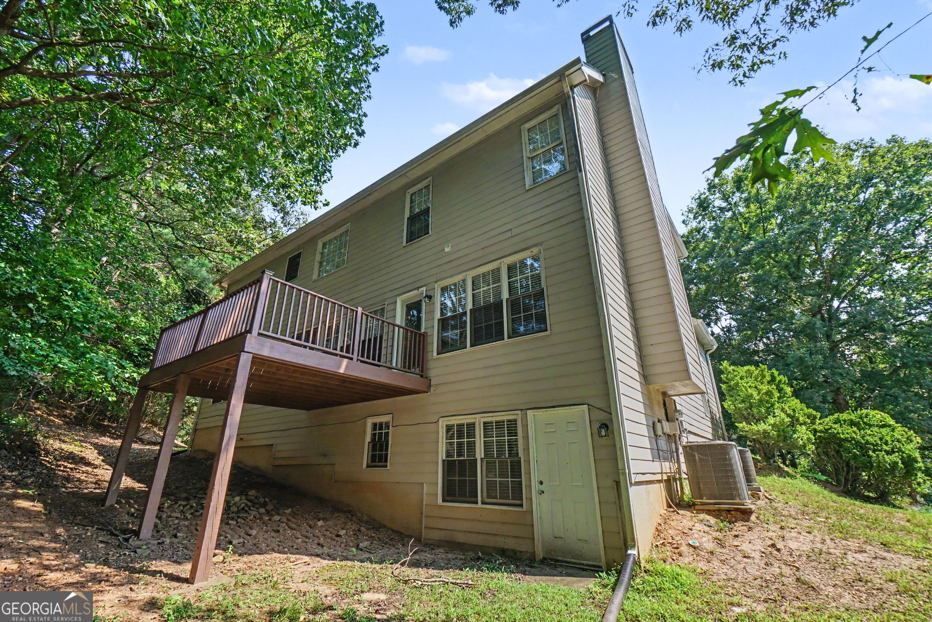 213 Powers Court Property Photo 39