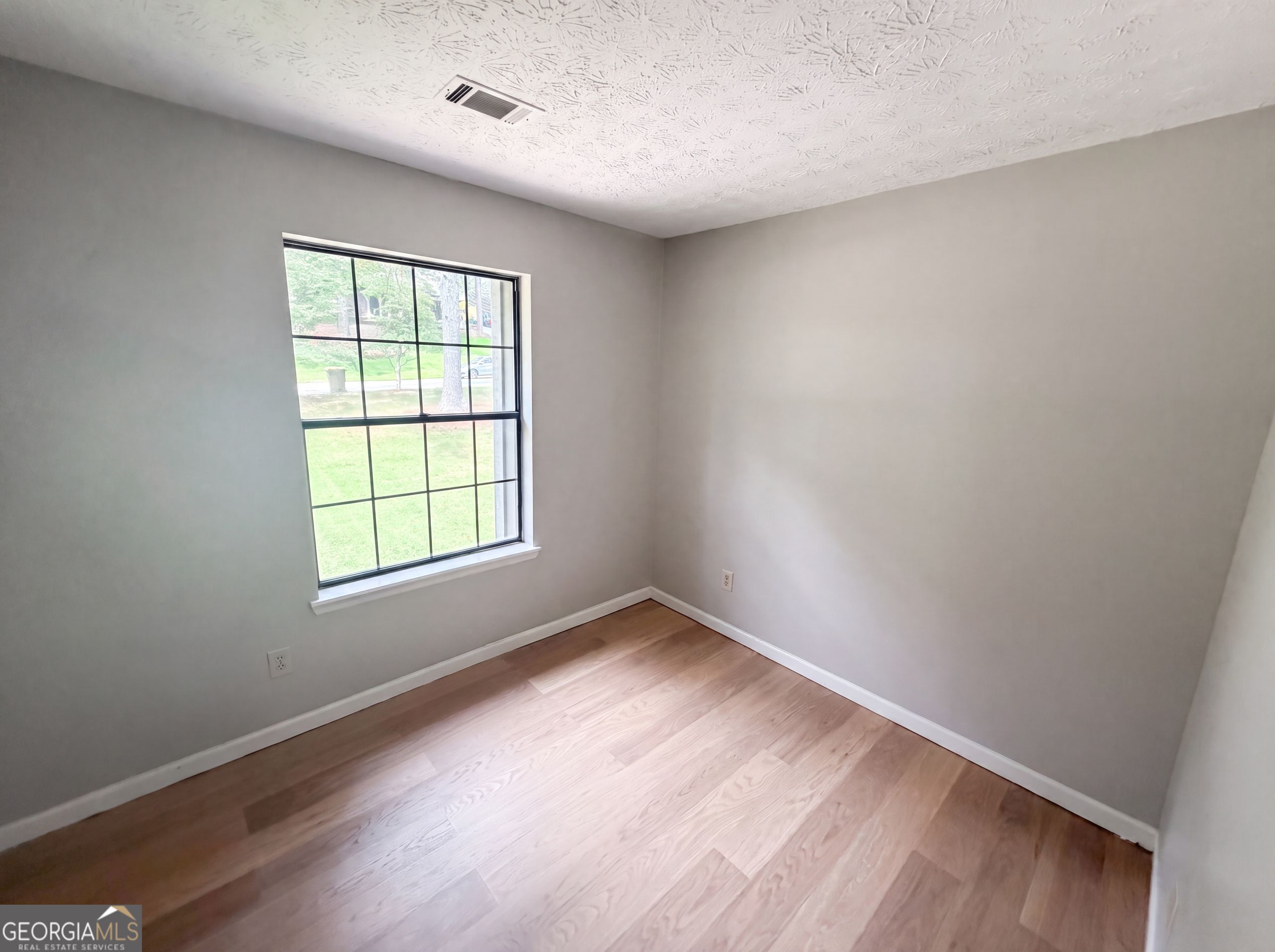 165 Splitwood Lane Property Photo 4