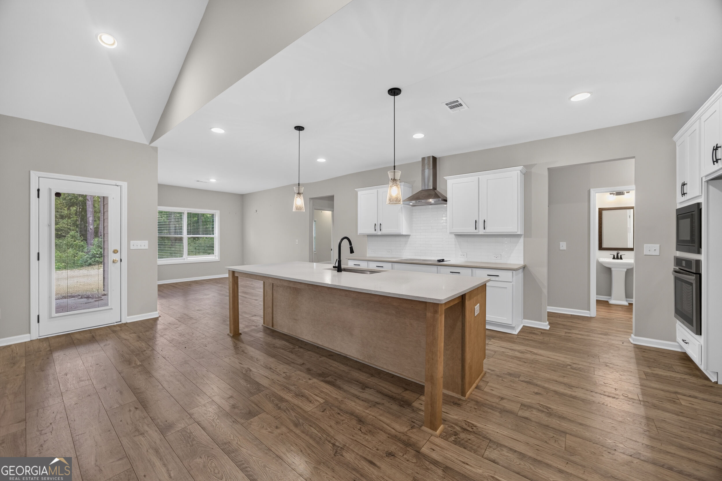246 Field Road Property Photo 11