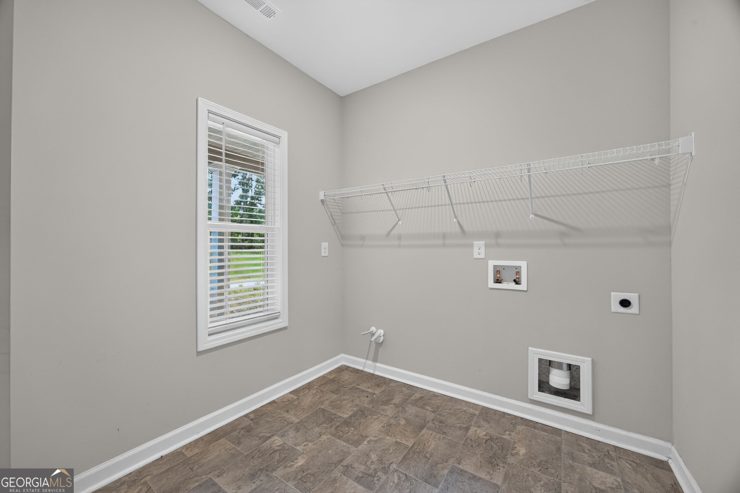 246 Field Road Property Photo 14