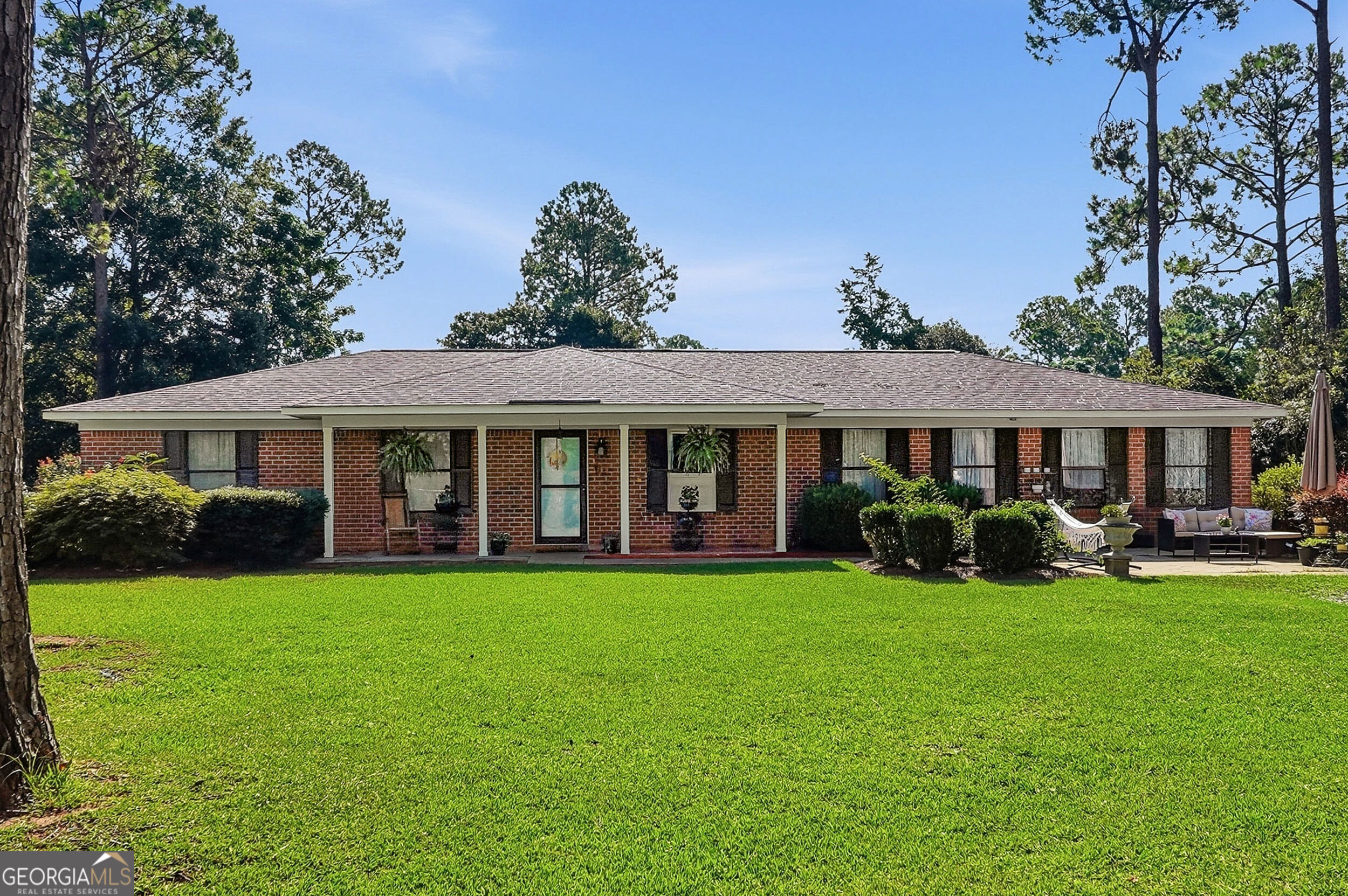 231 Dunaway Drive Property Photo 1