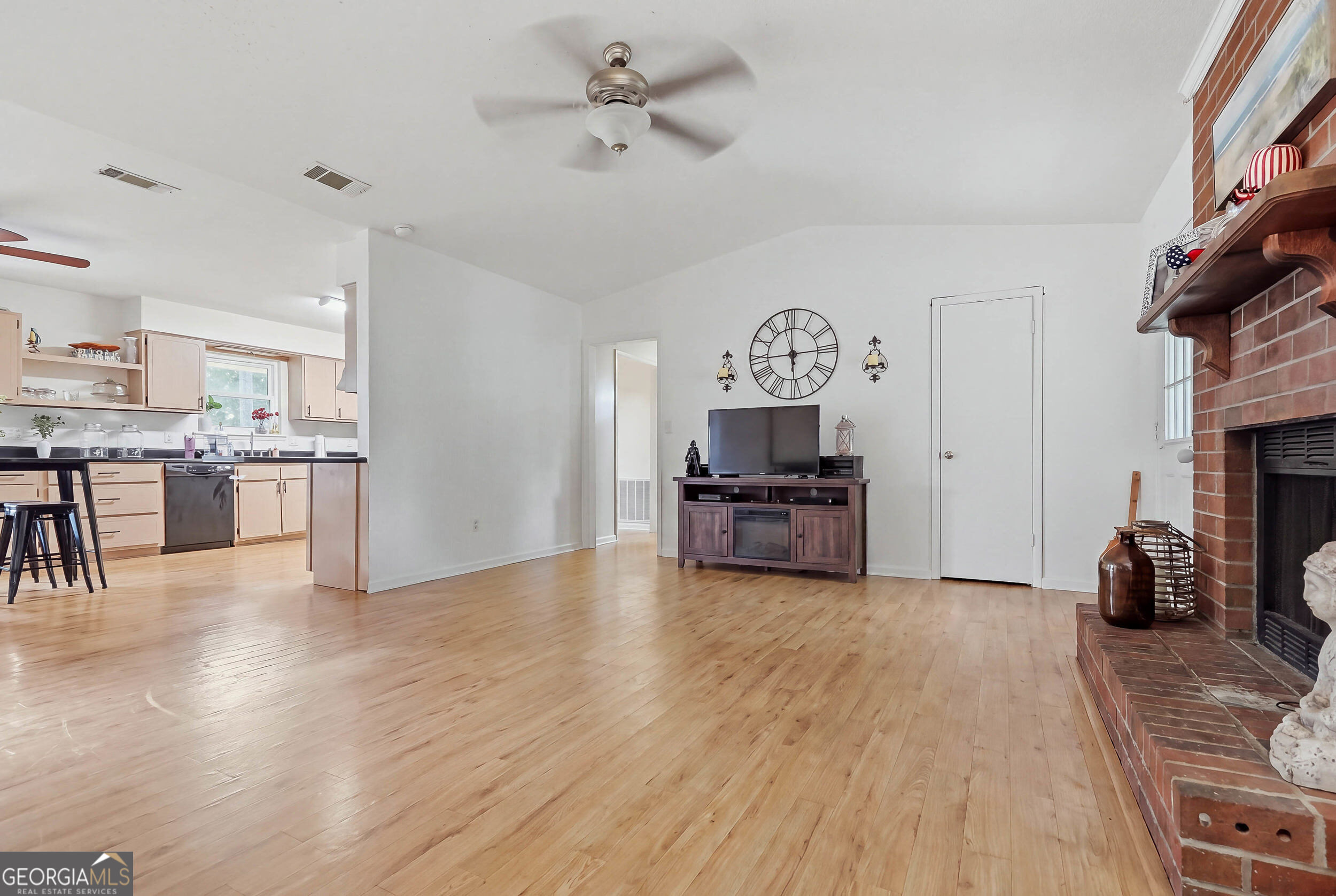 231 Dunaway Drive Property Photo 5