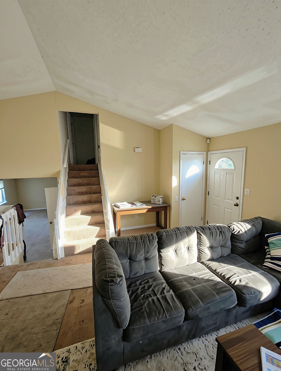 976 Worcester Place Nw Property Photo 4