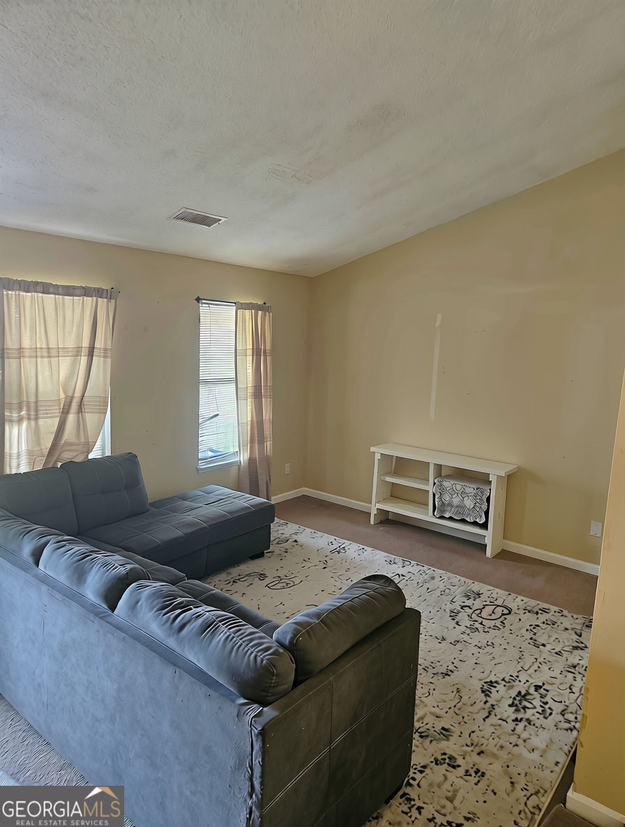 976 Worcester Place Nw Property Photo 5