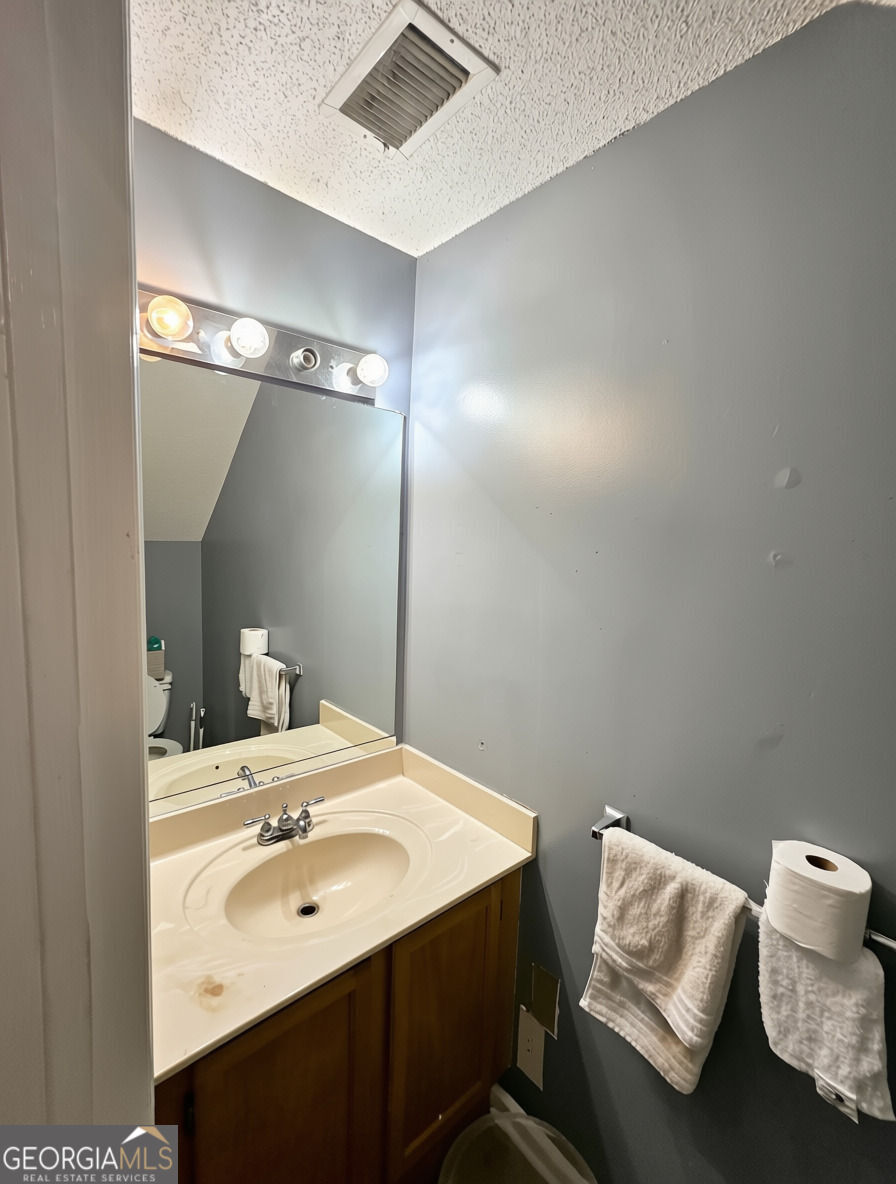 976 Worcester Place Nw Property Photo 16